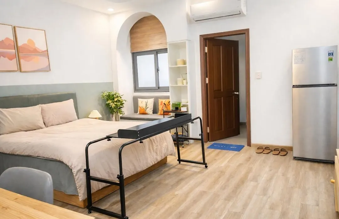 Start House Airport 5-Min Walk Warm Stay, Easy Flight-1